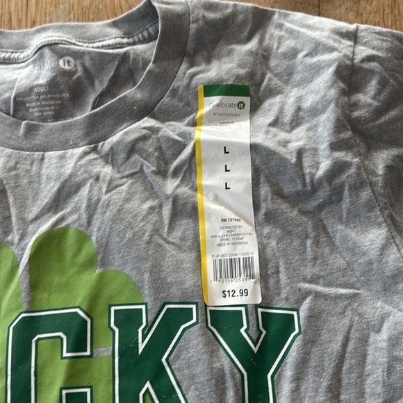 LUCKY T SHIRT ST. PATRICKS DAY! - Picture 3 of 3